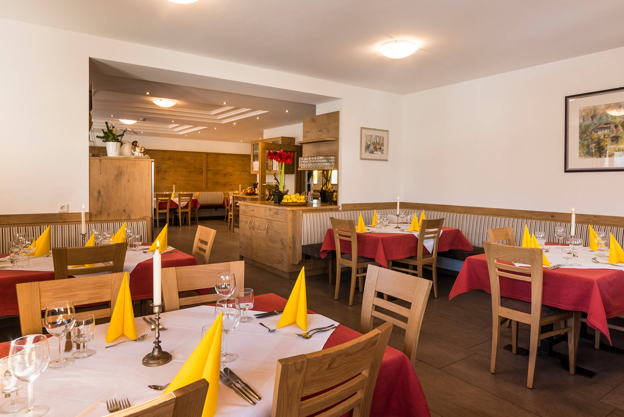 Gedeckter Speisesaal im Schirmerhof